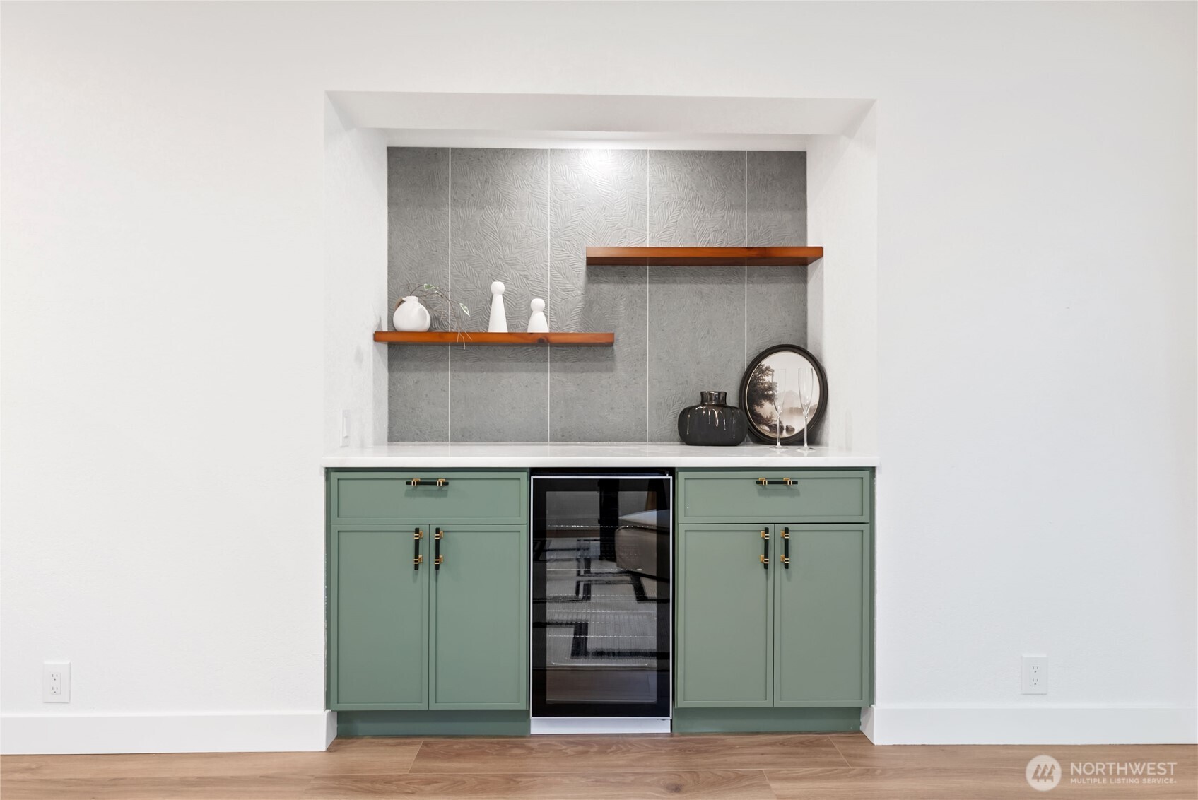 20733 Elberta Road , Lynnwood, WA 98036