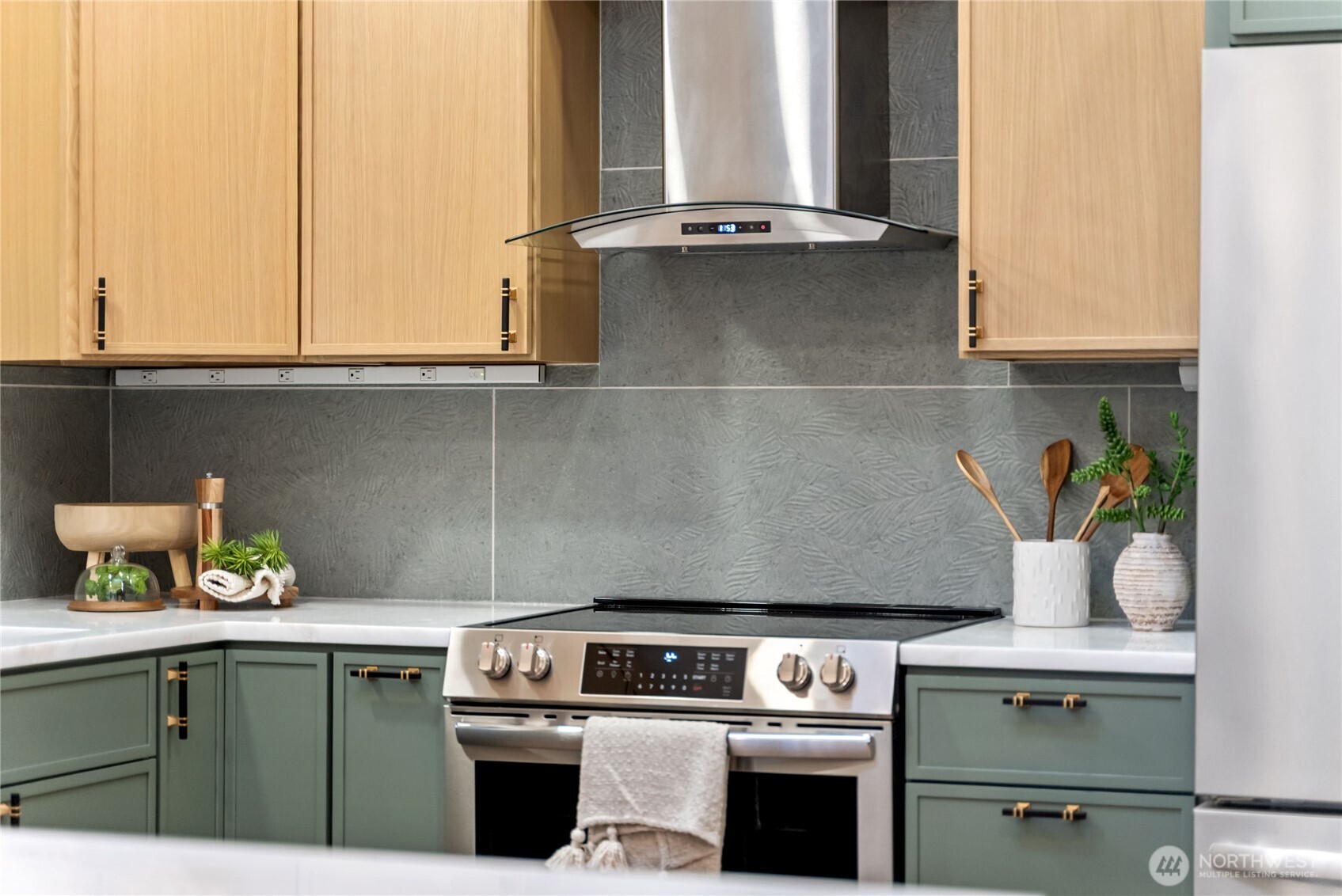 20733 Elberta Road , Lynnwood, WA 98036