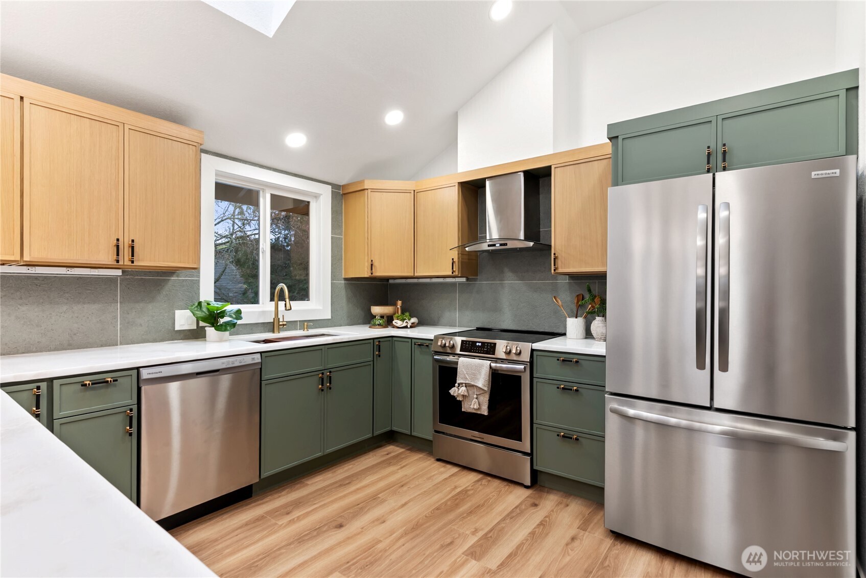 20733 Elberta Road , Lynnwood, WA 98036