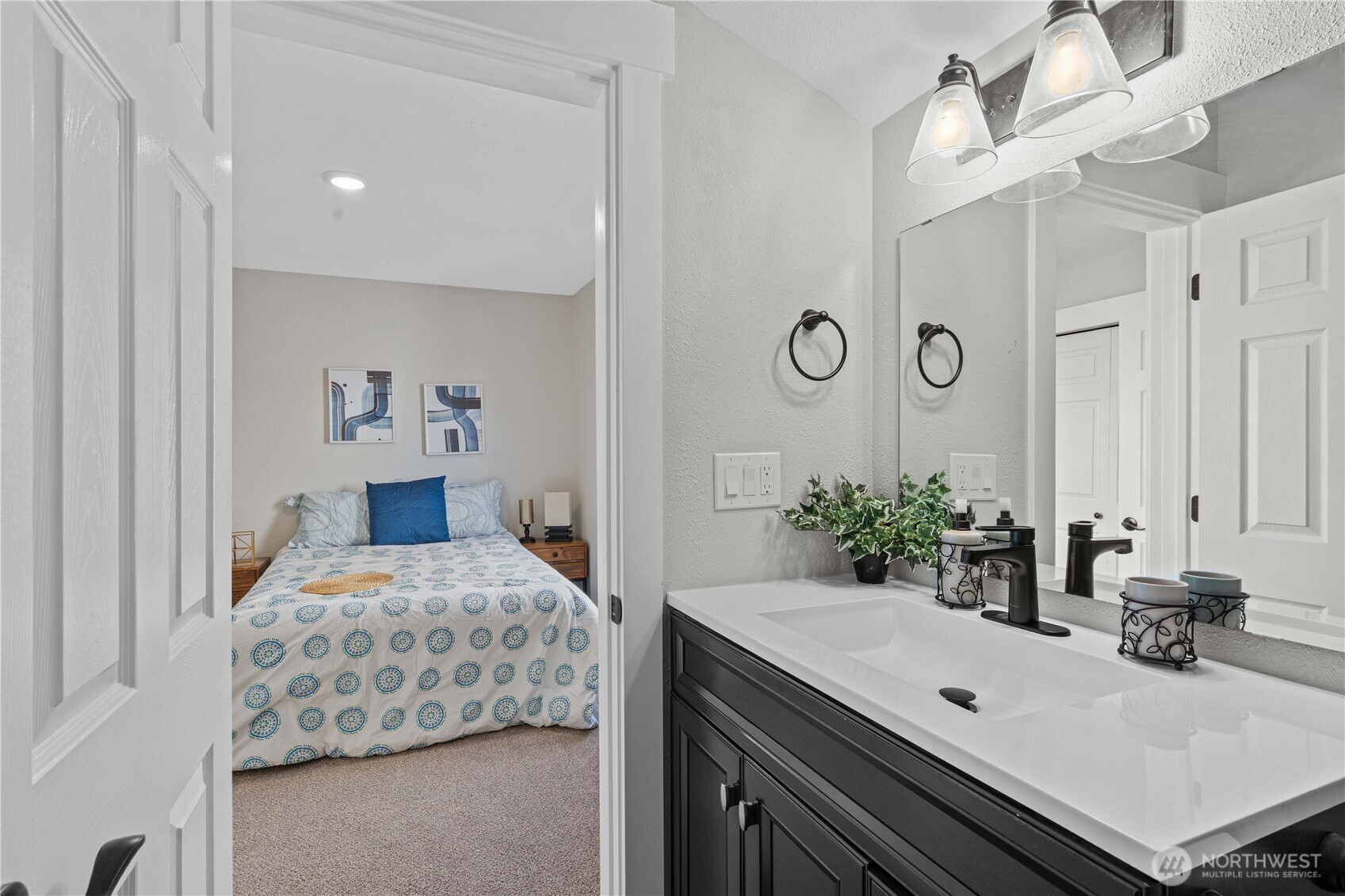 5526 20th Avenue S, Seattle, WA 98108