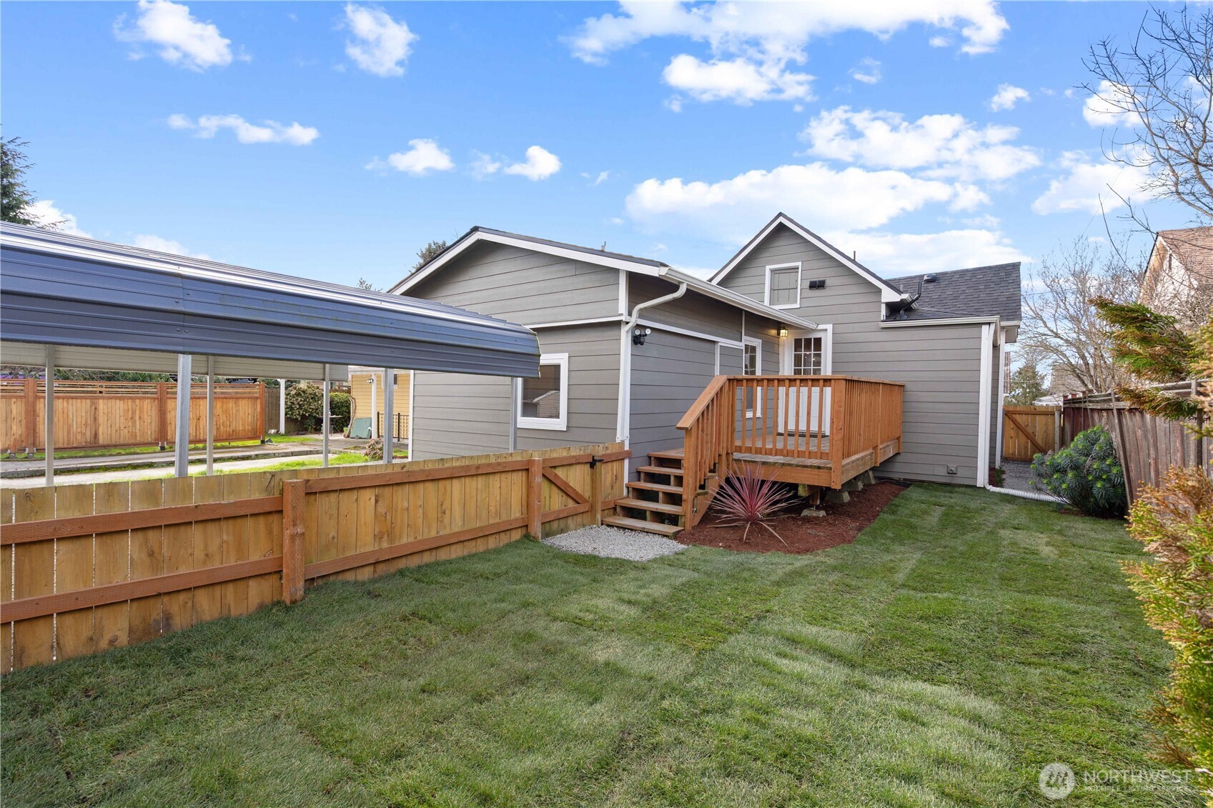 5526 20th Avenue S, Seattle, WA 98108