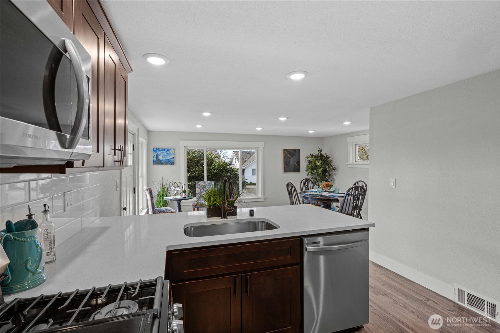 5526 20th Avenue S, Seattle, WA 98108