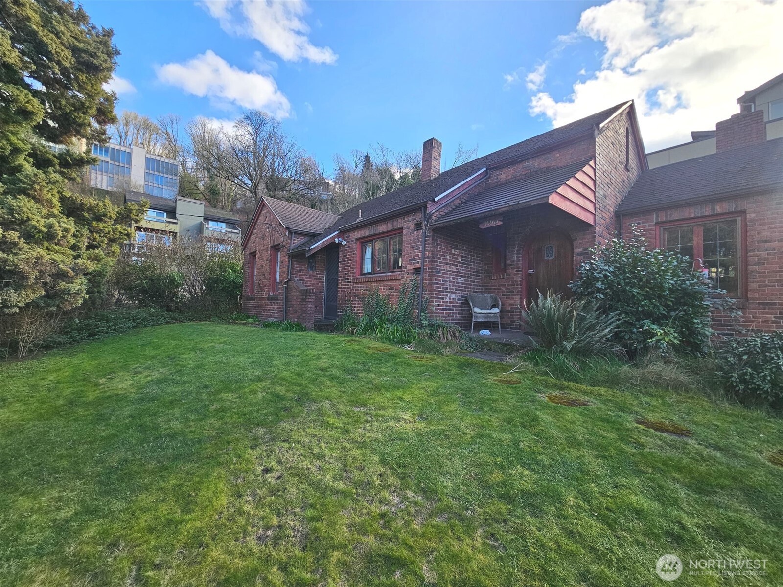 1603 Lakeview Boulevard E, Seattle, WA 98102