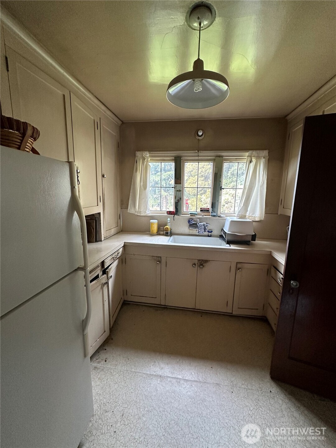 1603 Lakeview Boulevard E, Seattle, WA 98102