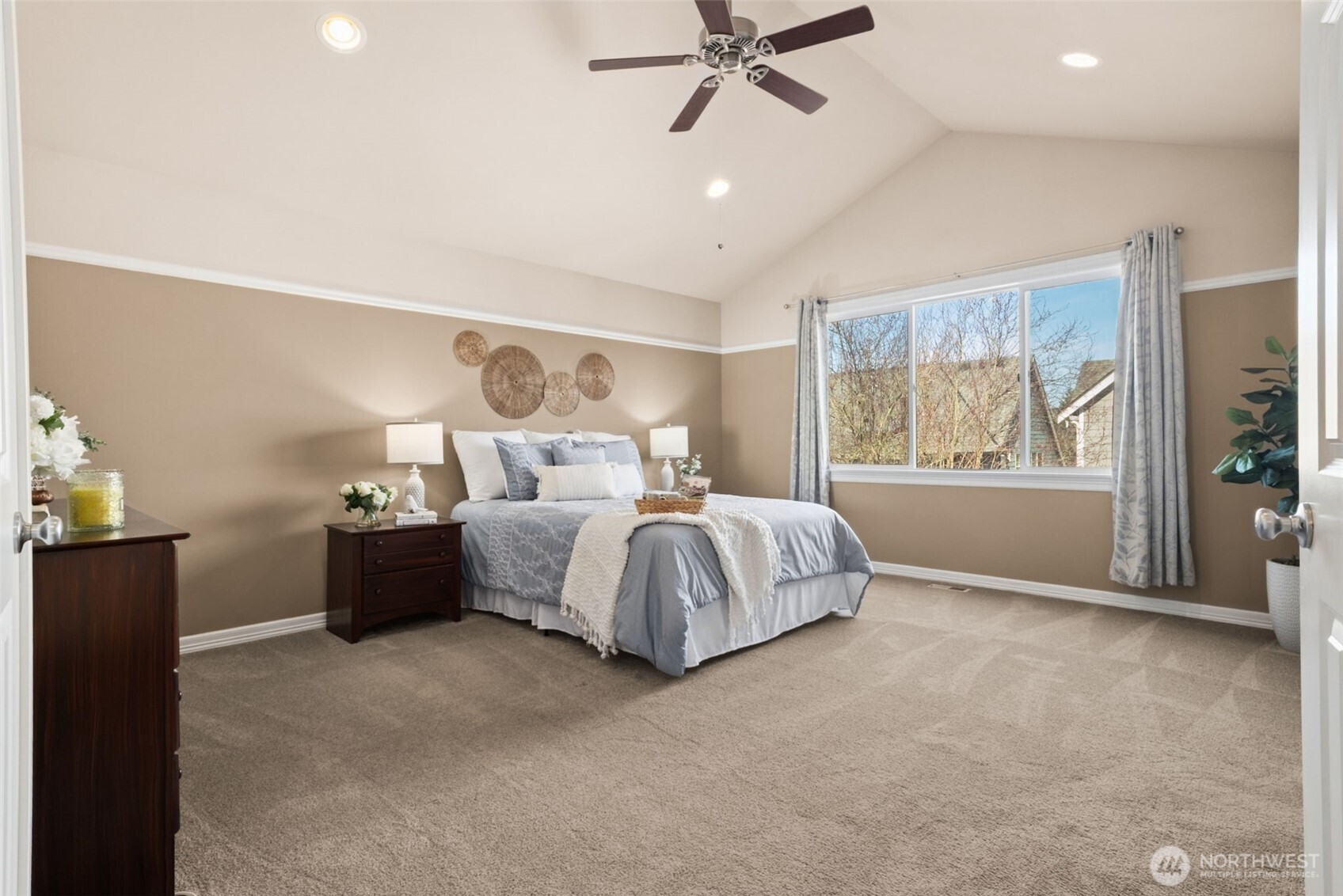 23834 SE 284th Street , Maple Valley, WA 98038