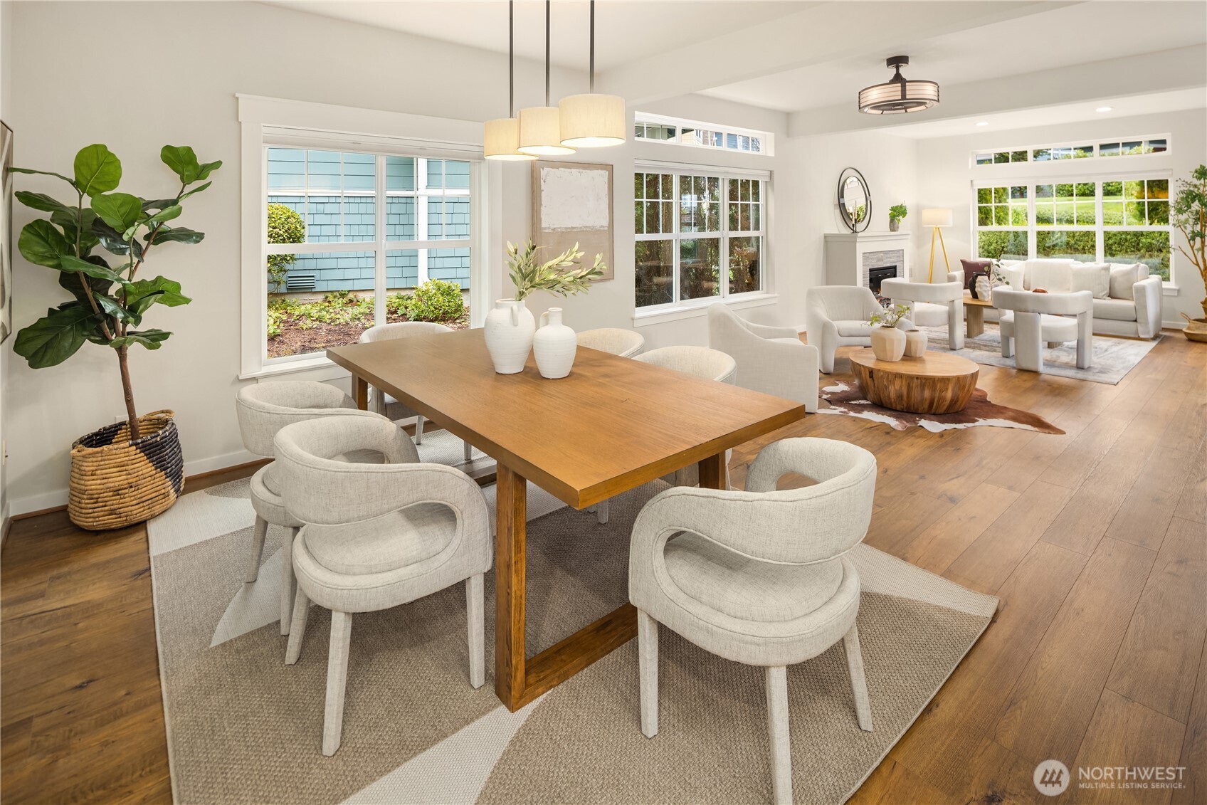 1944 NE Katsura Street , Issaquah, WA 98029