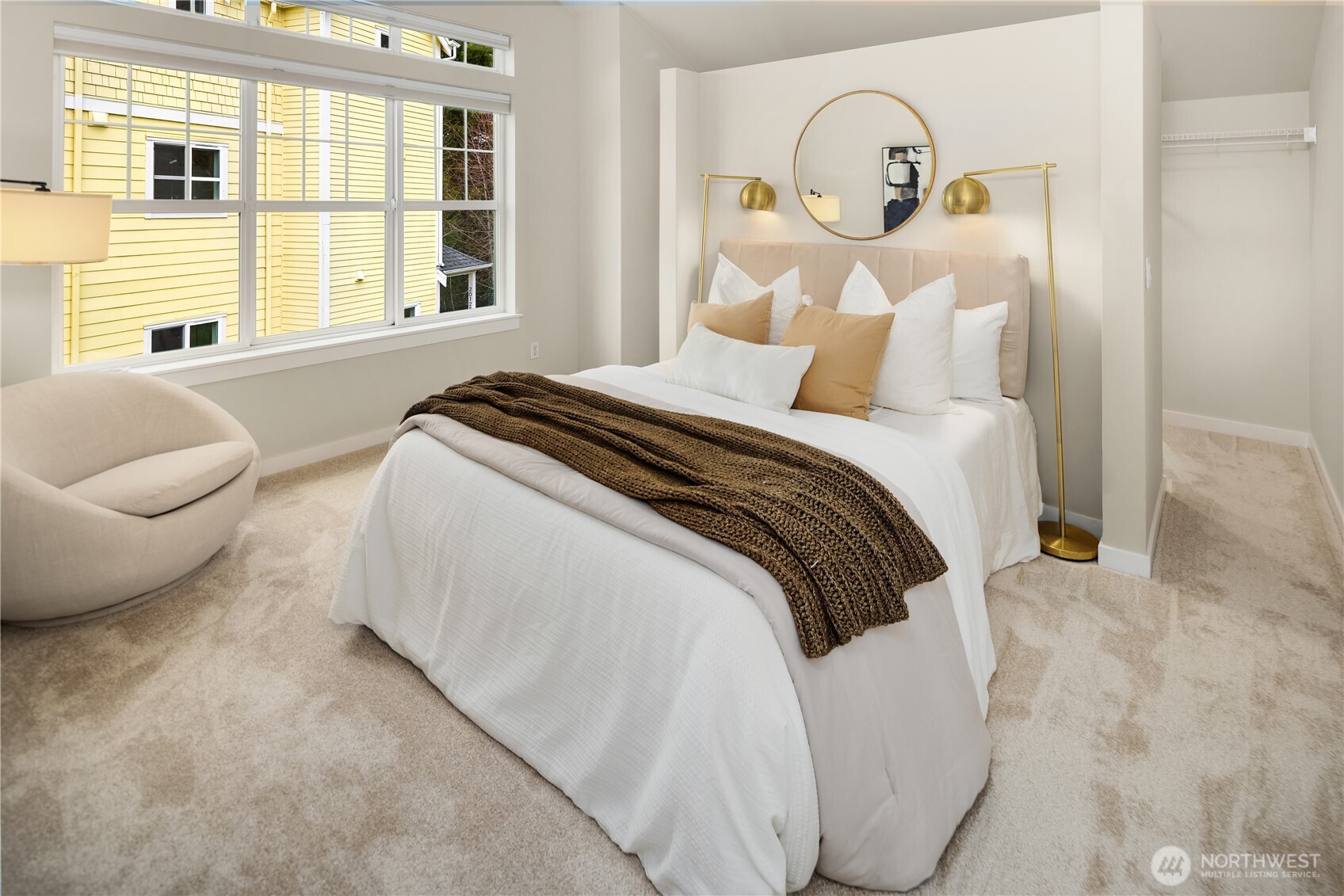 1944 NE Katsura Street , Issaquah, WA 98029