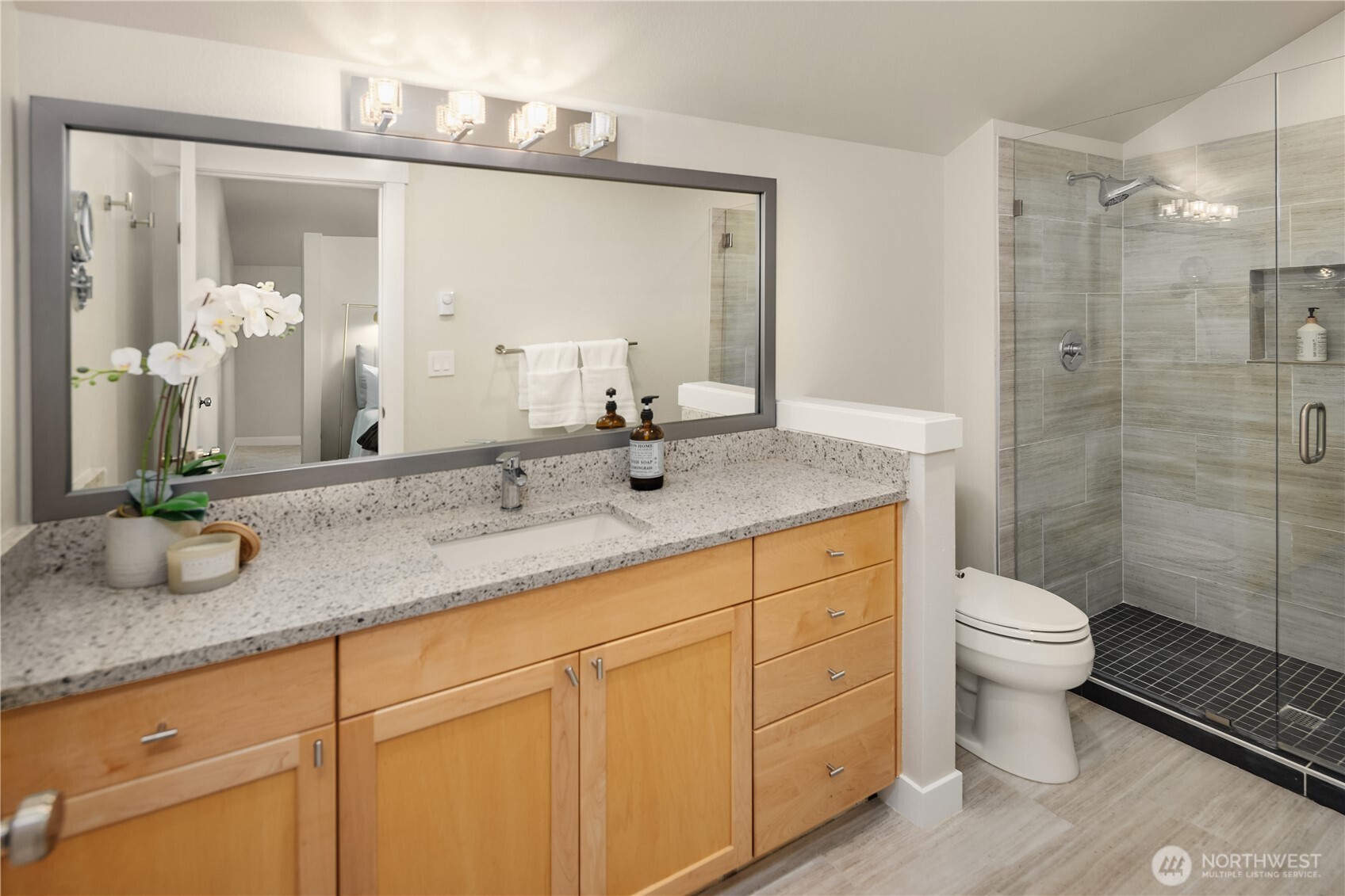 1944 NE Katsura Street , Issaquah, WA 98029