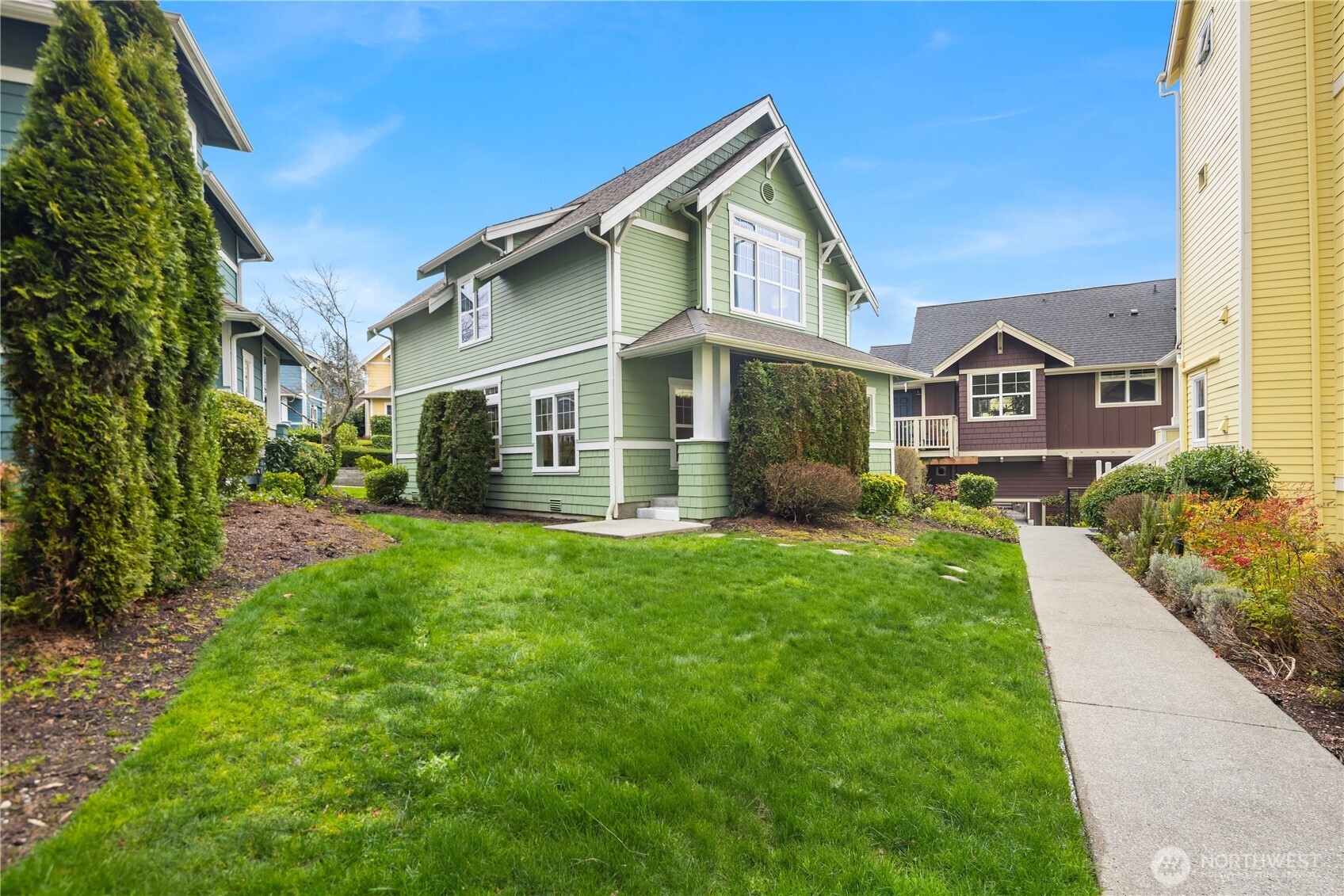 1944 NE Katsura Street , Issaquah, WA 98029
