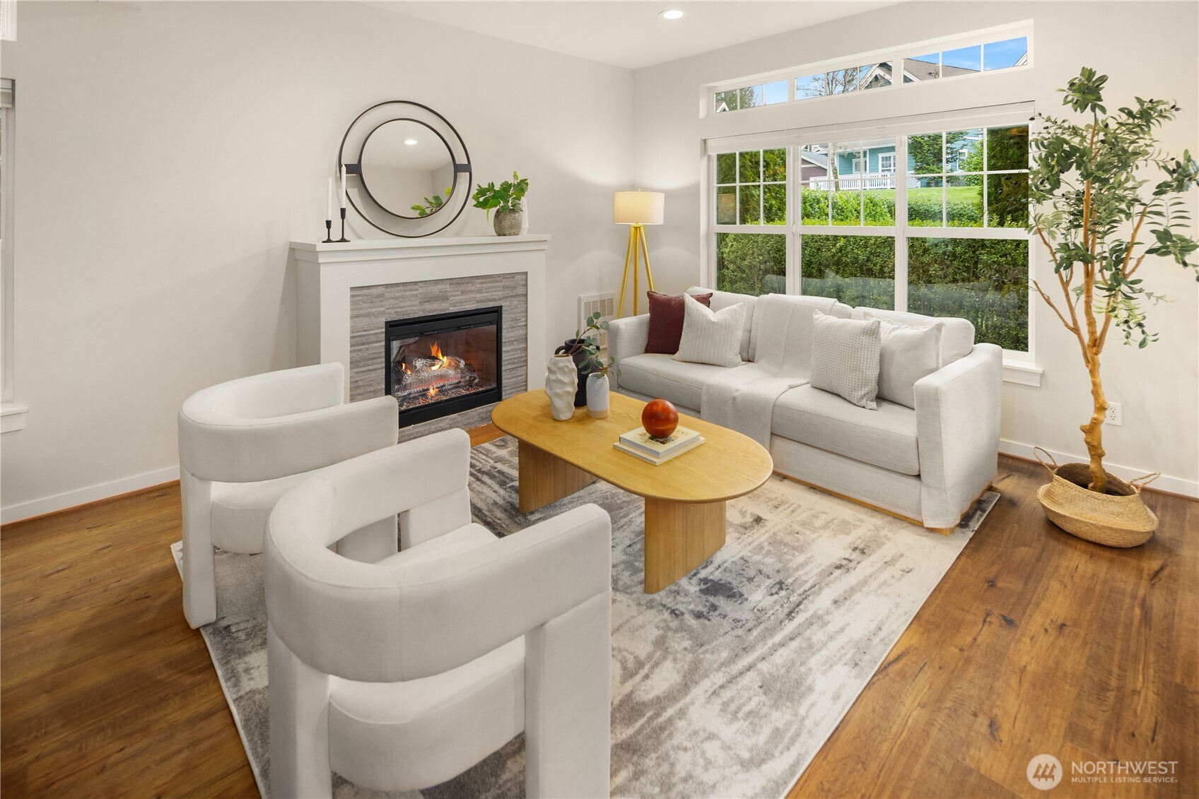 1944 NE Katsura Street , Issaquah, WA 98029