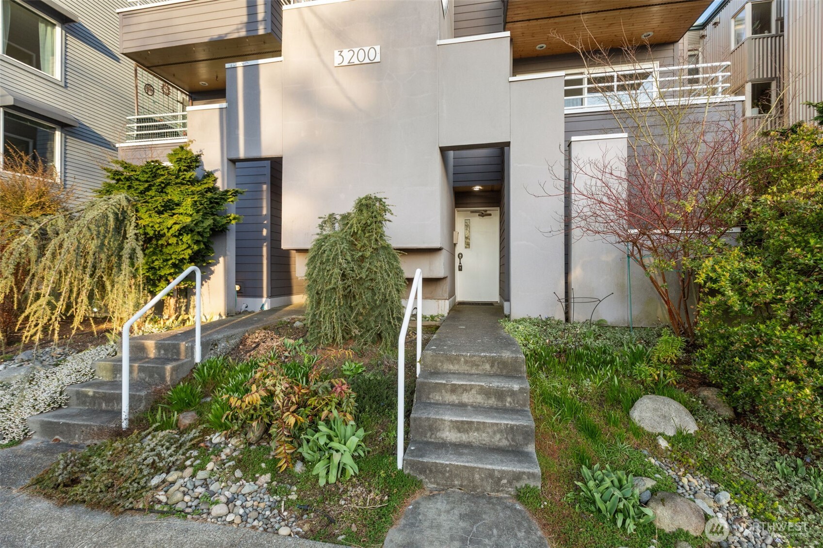 3200 Alki Avenue SW #301, Seattle, WA 98116