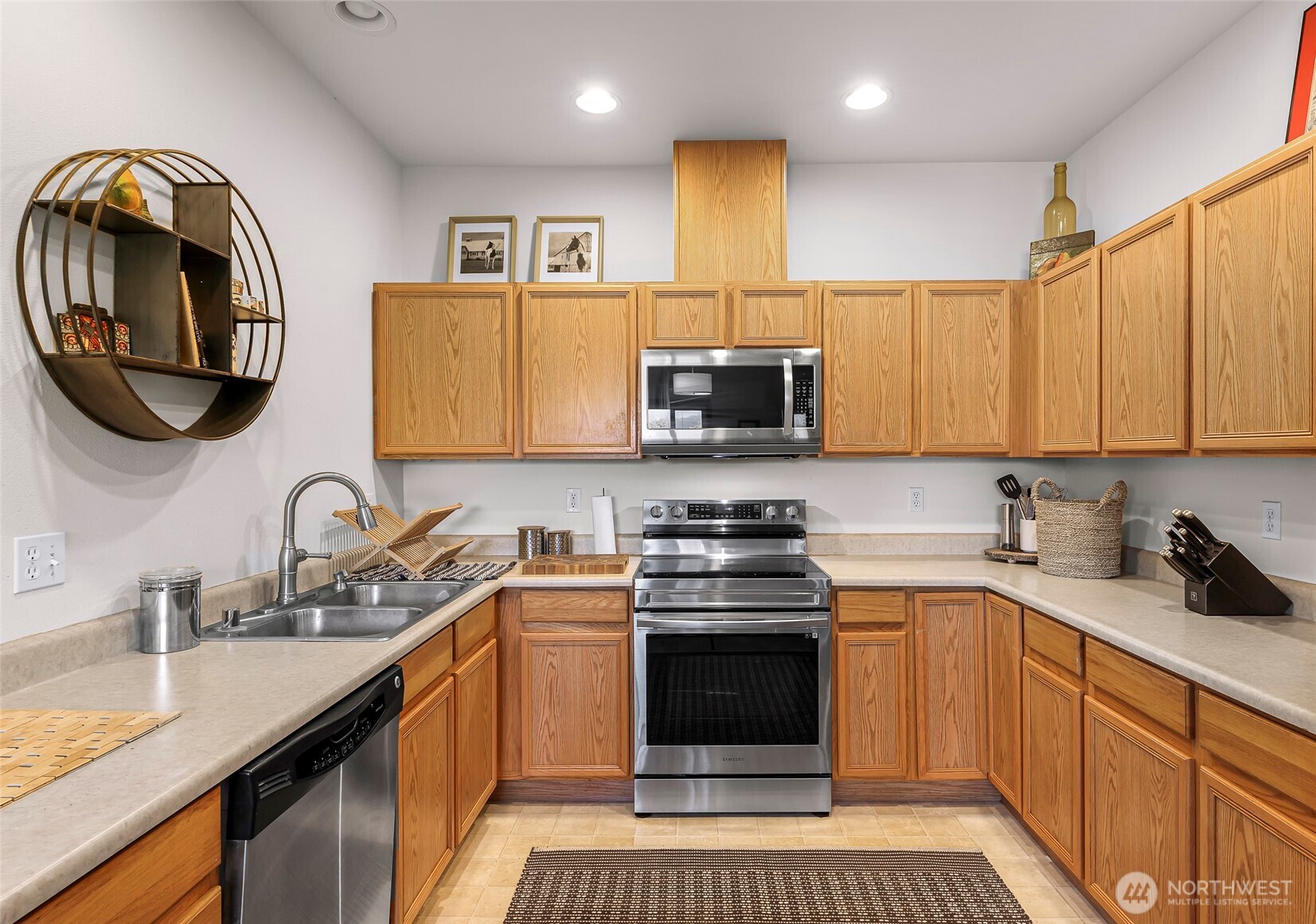 1305 Boon Street #209, Sumas, WA 98295