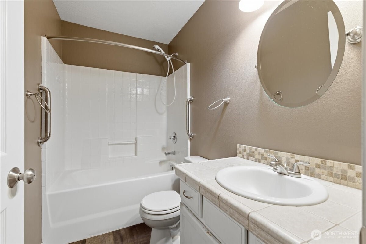 1101 W Luta Street , Moses Lake, WA 98837