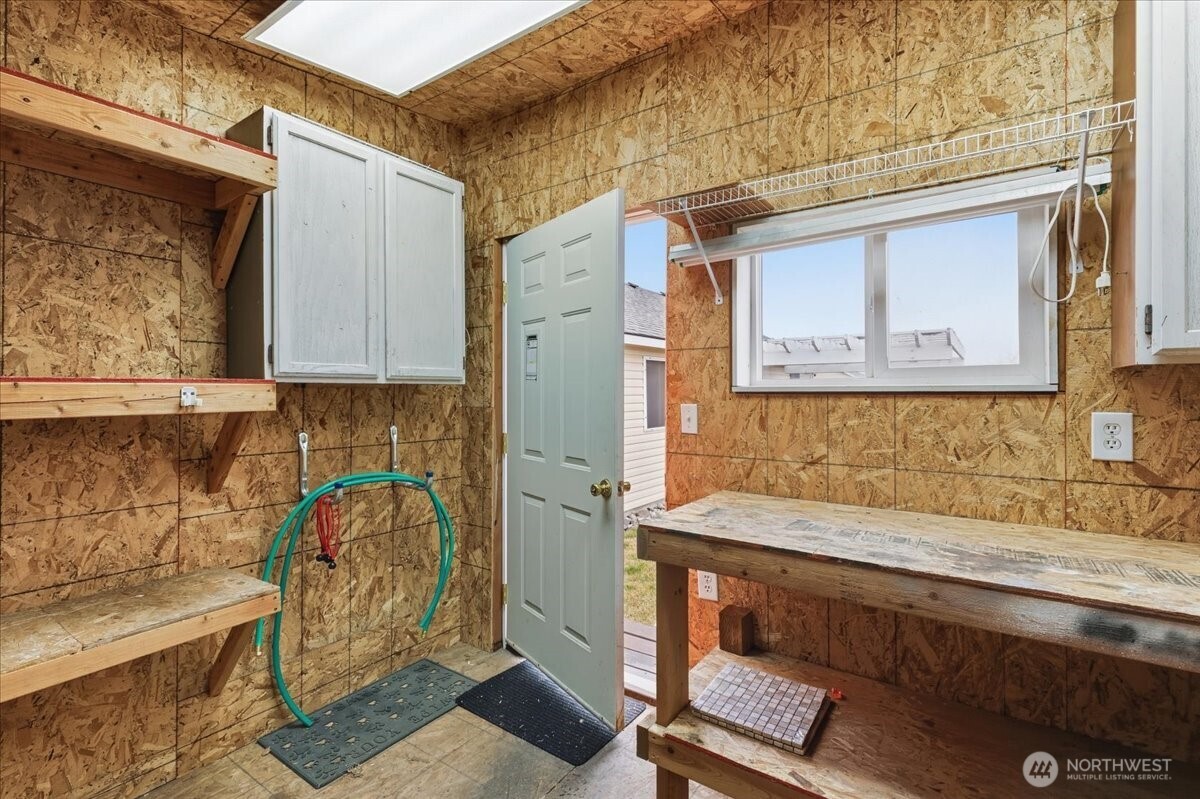 1101 W Luta Street , Moses Lake, WA 98837