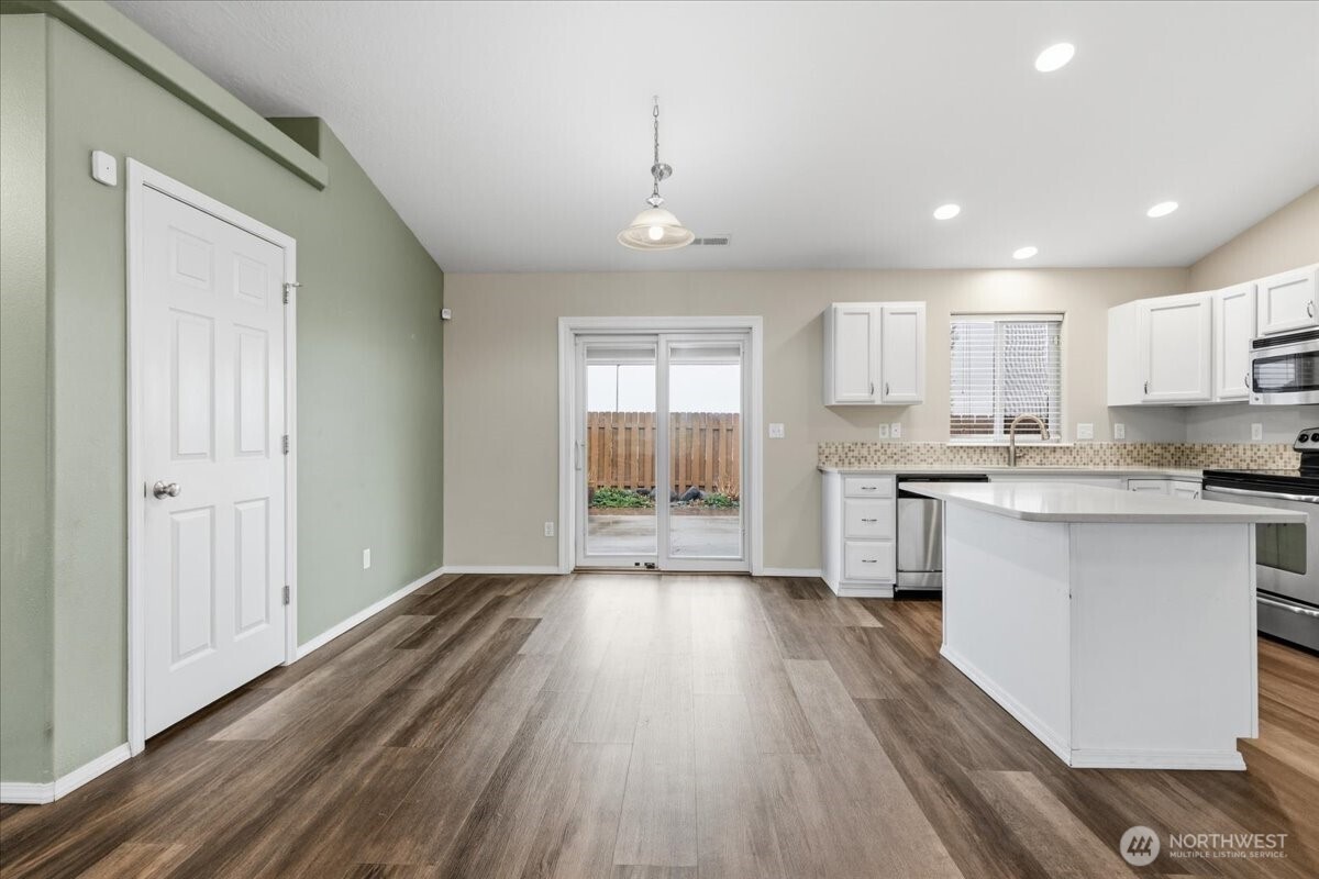 1101 W Luta Street , Moses Lake, WA 98837