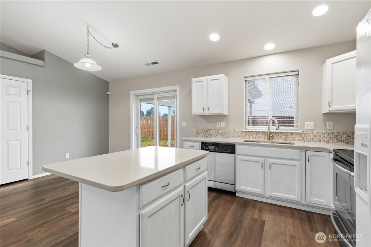 1101 W Luta Street , Moses Lake, WA 98837