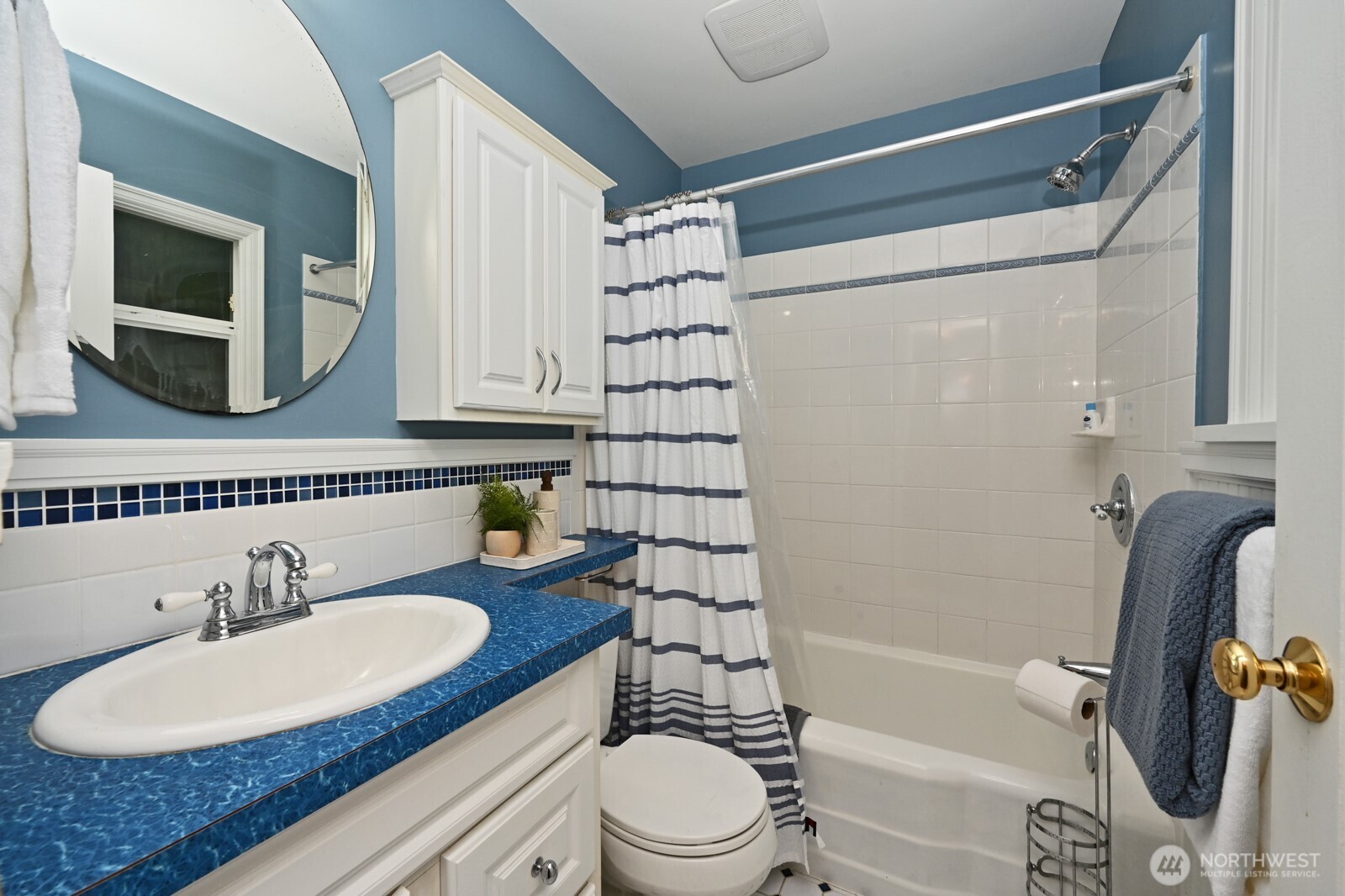 12019 B 25th Avenue NE, Seattle, WA 98125