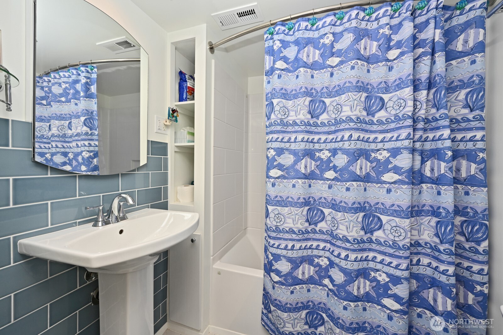 12019 B 25th Avenue NE, Seattle, WA 98125