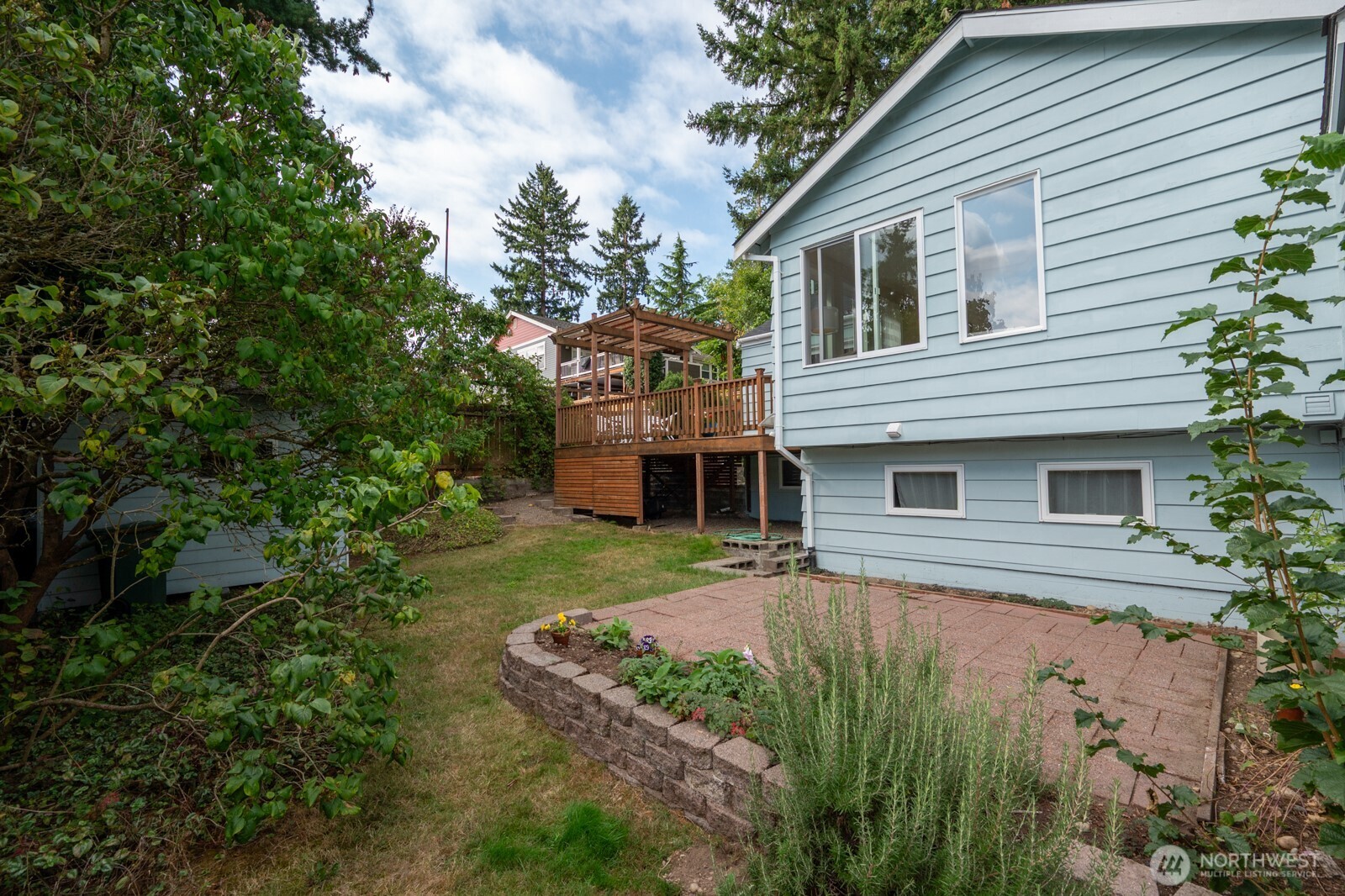 12019 B 25th Avenue NE, Seattle, WA 98125