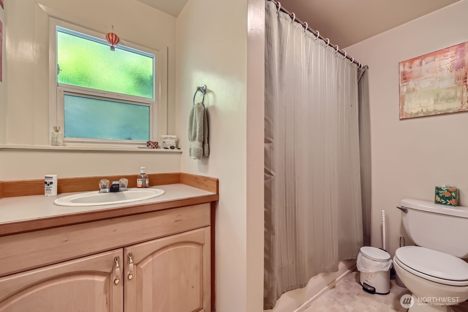 12019 B 25th Avenue NE, Seattle, WA 98125