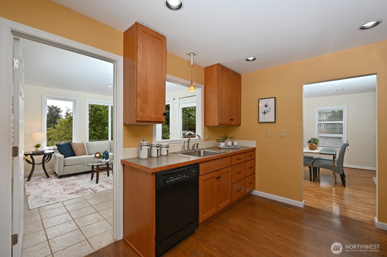 12019 B 25th Avenue NE, Seattle, WA 98125