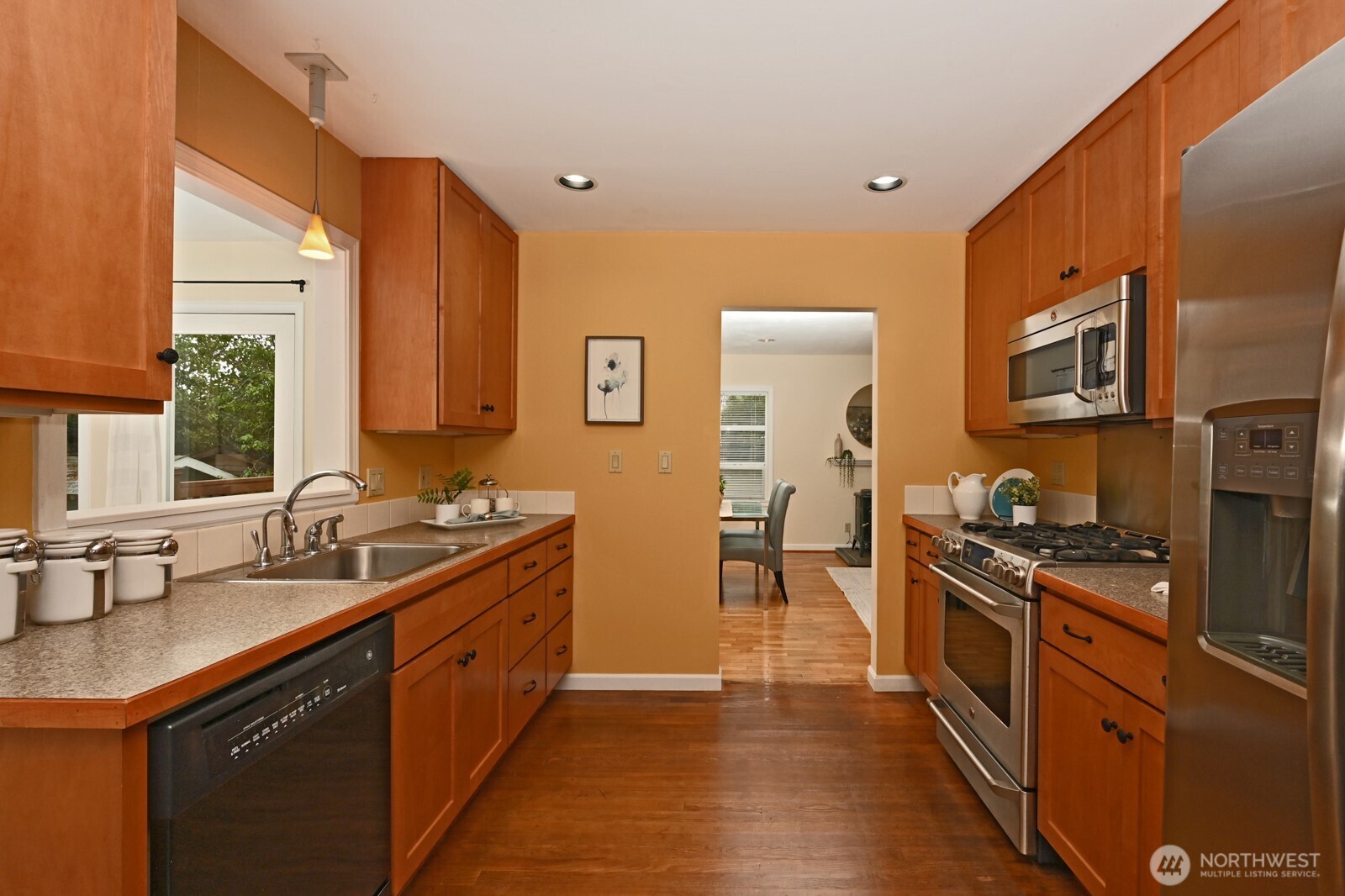 12019 B 25th Avenue NE, Seattle, WA 98125