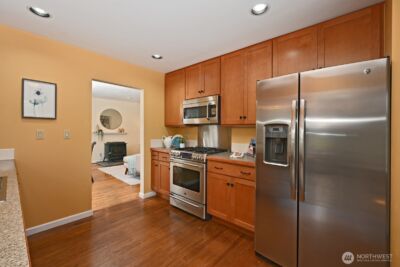 12019 B 25th Avenue NE, Seattle, WA 98125 - Photo 7