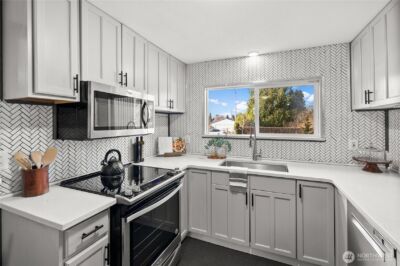 4612 N 21st Street , Tacoma, WA 98406 - Photo 9