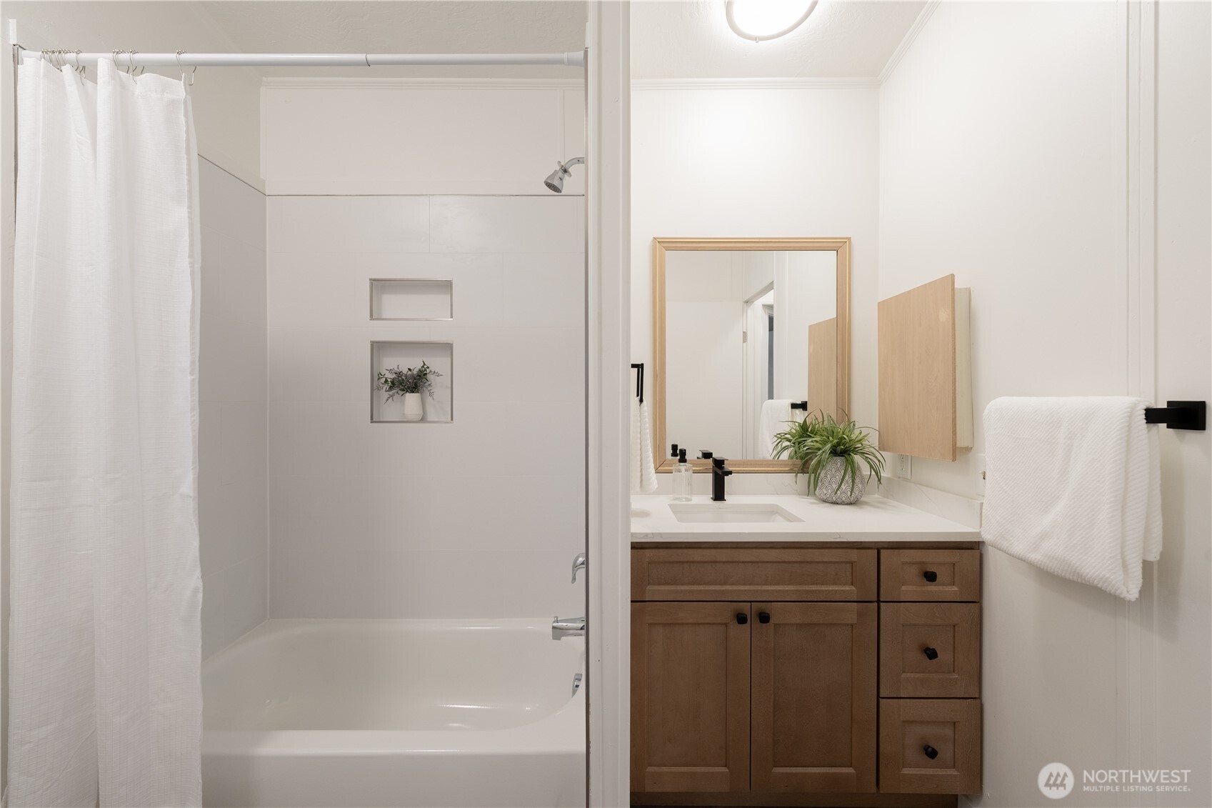 3408 Old Hwy 99 North Road , Burlington, WA 98233