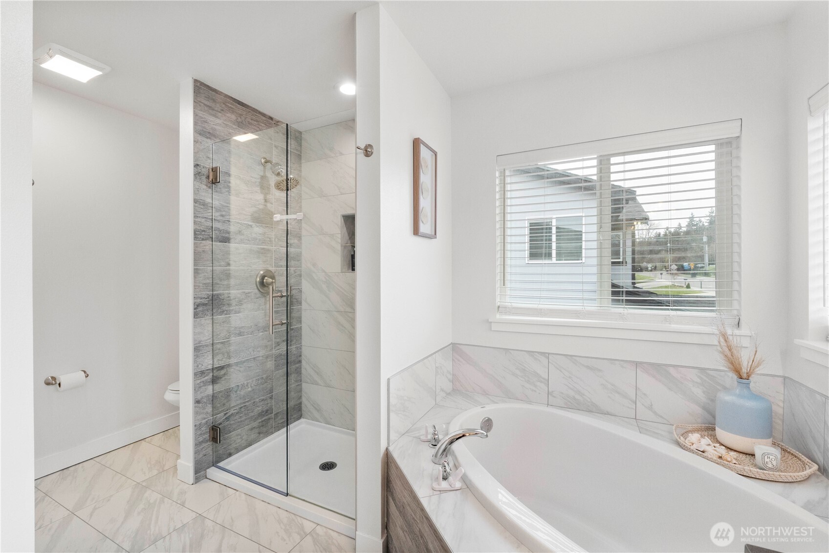 3575 E Grandview Avenue , Tacoma, WA 98404