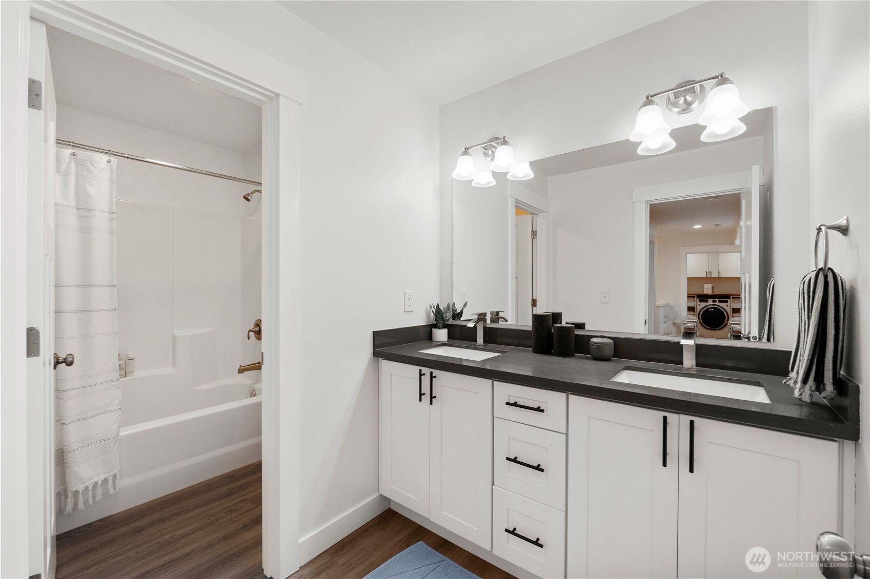 3575 E Grandview Avenue , Tacoma, WA 98404