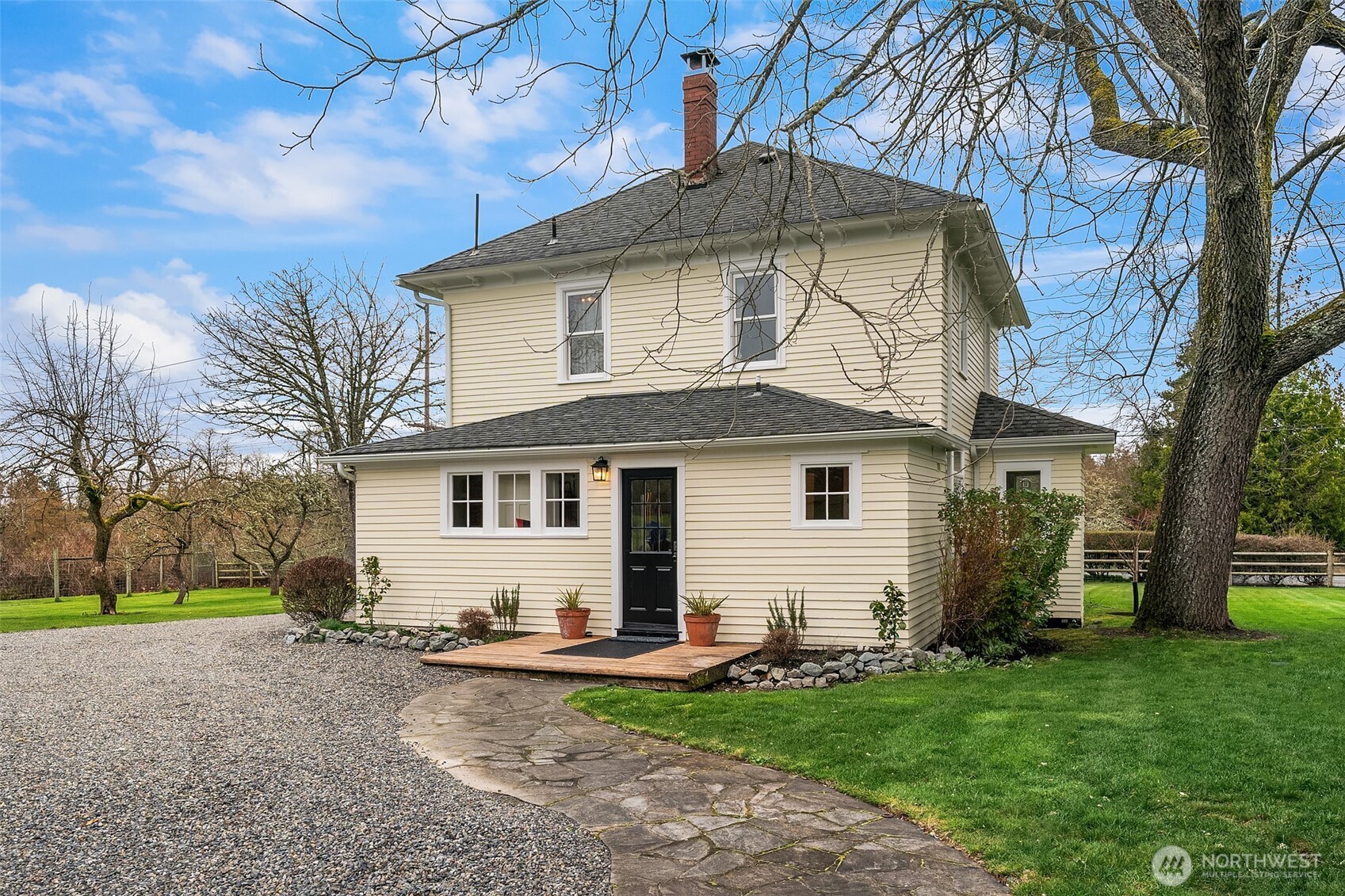 6007 SW 240th Street , Vashon, WA 98070