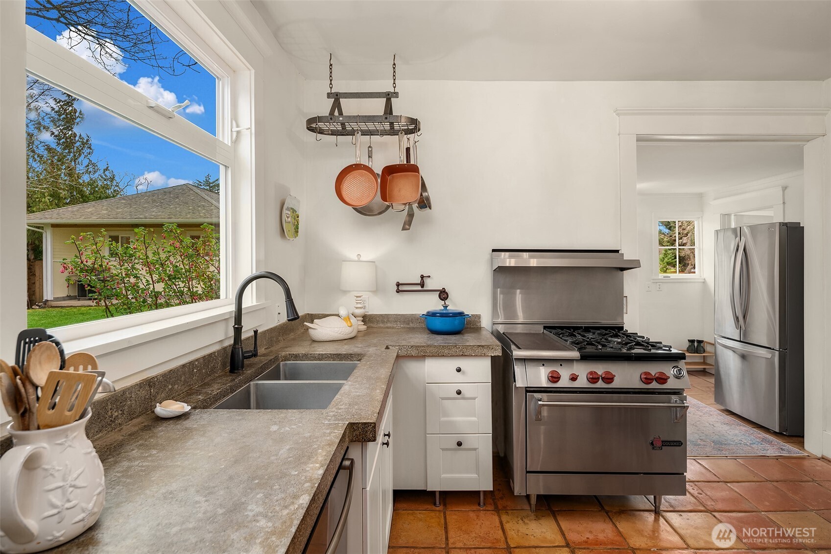 6007 SW 240th Street , Vashon, WA 98070