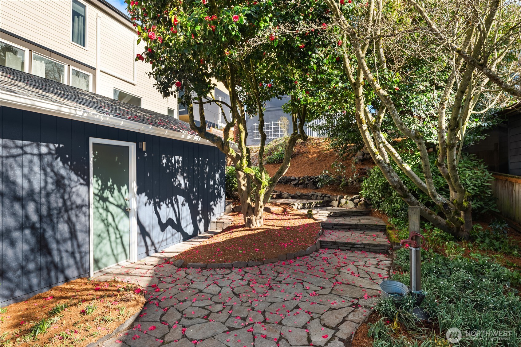 4432 40th Avenue SW, Seattle, WA 98116