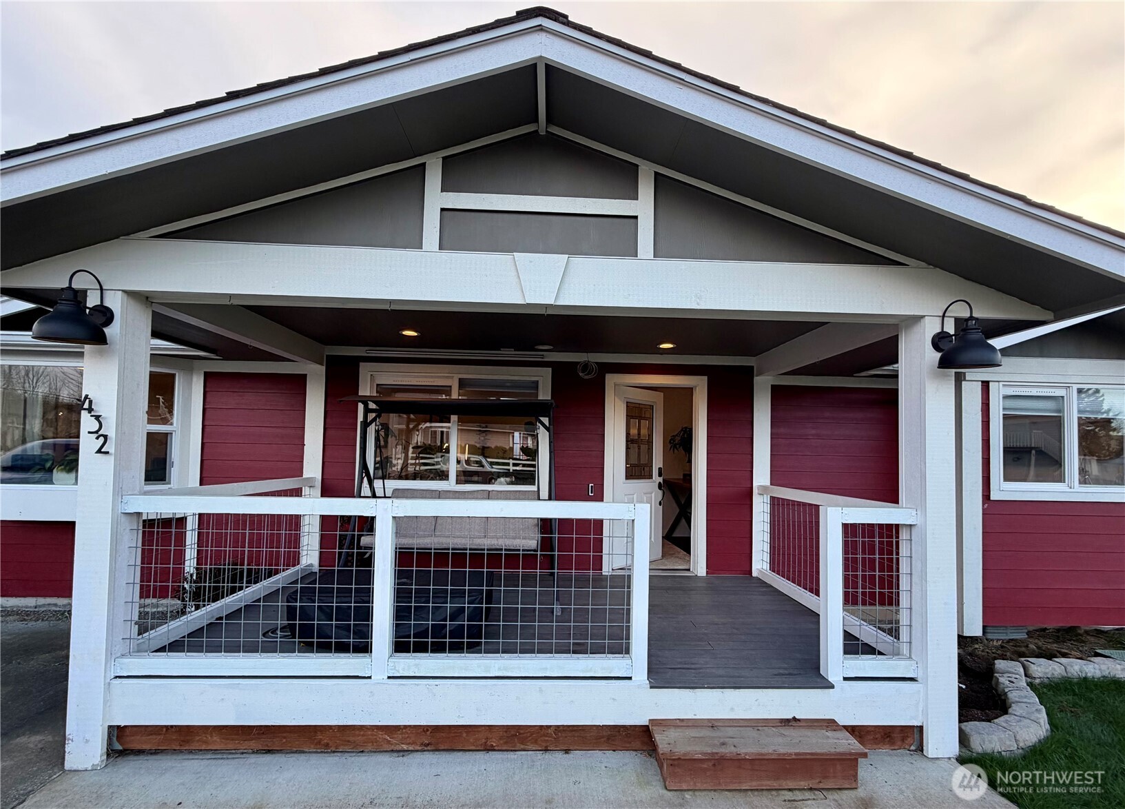 432 8th Street , Blaine, WA 98230