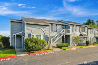 5813 S 238th CT #F2, Kent, WA 98032