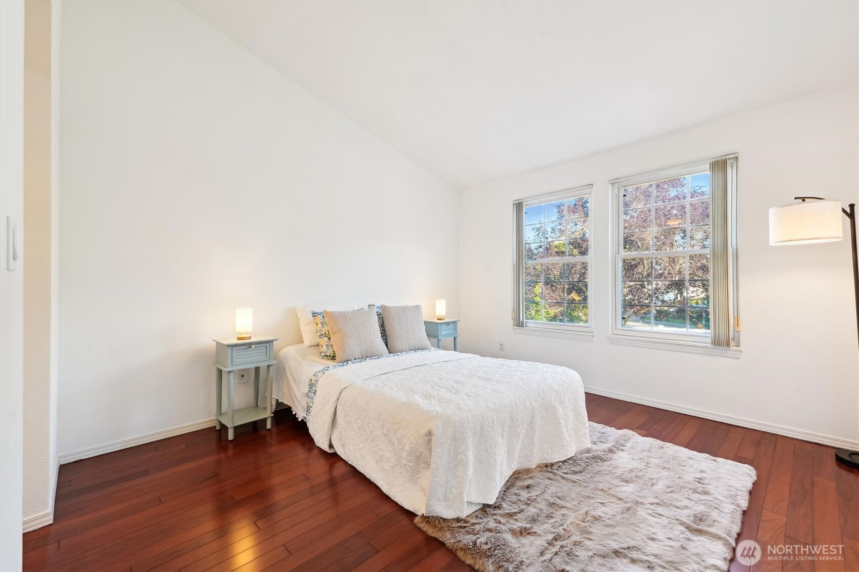 5813 S 238th CT #F2, Kent, WA 98032