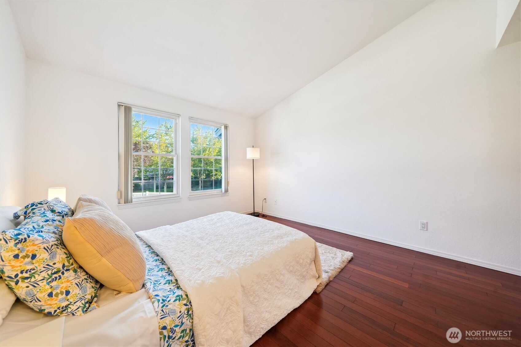 5813 S 238th CT #F2, Kent, WA 98032