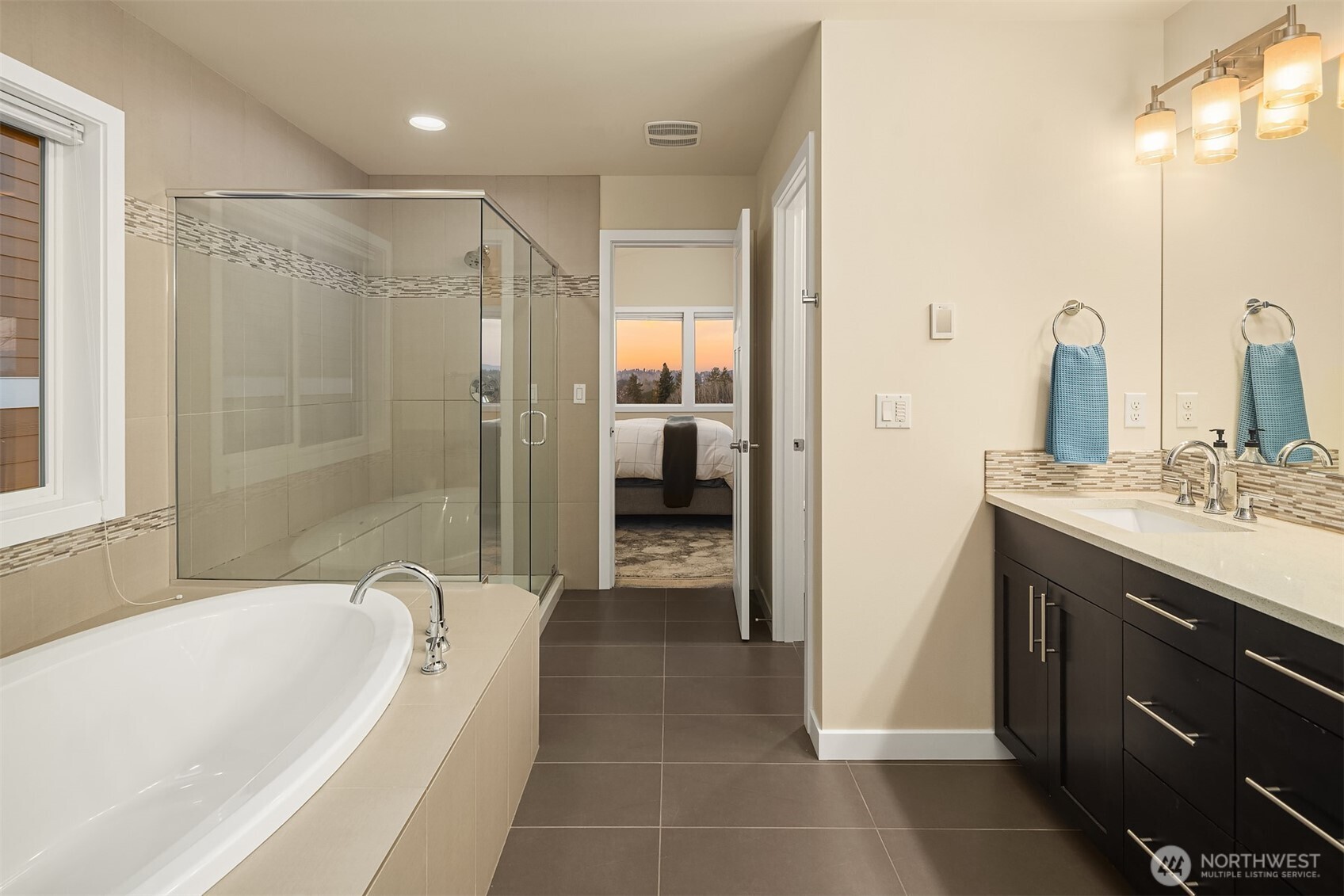 12974 SE 288th Place , Auburn, WA 98092