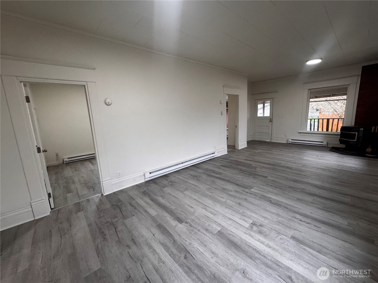 517 Water Street , South Bend, WA 98586