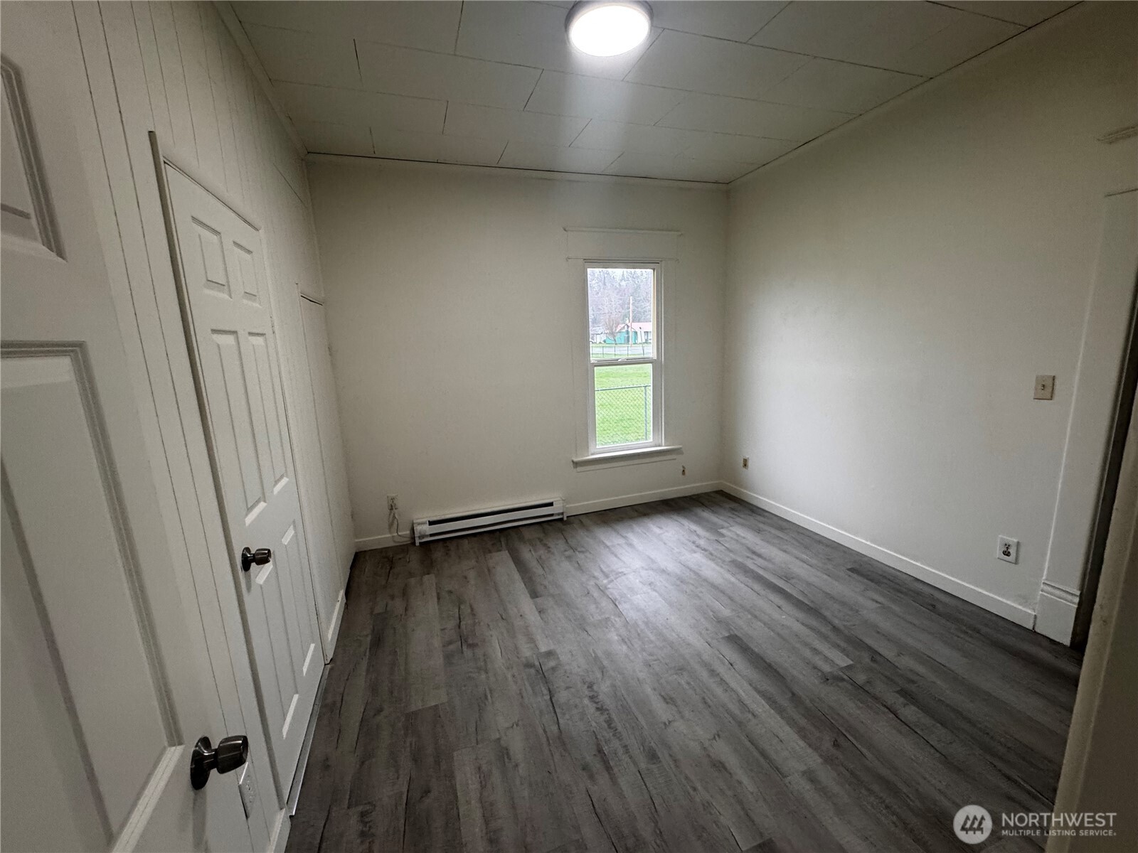 517 Water Street , South Bend, WA 98586