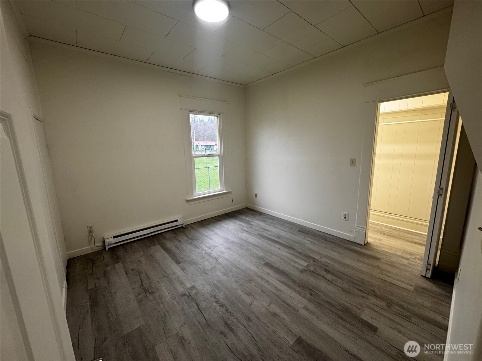 517 Water Street , South Bend, WA 98586