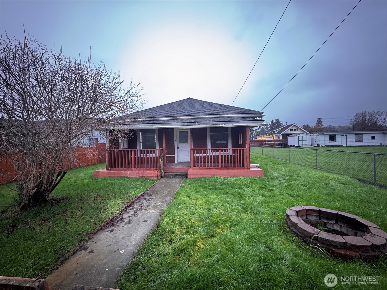 517 Water Street , South Bend, WA 98586