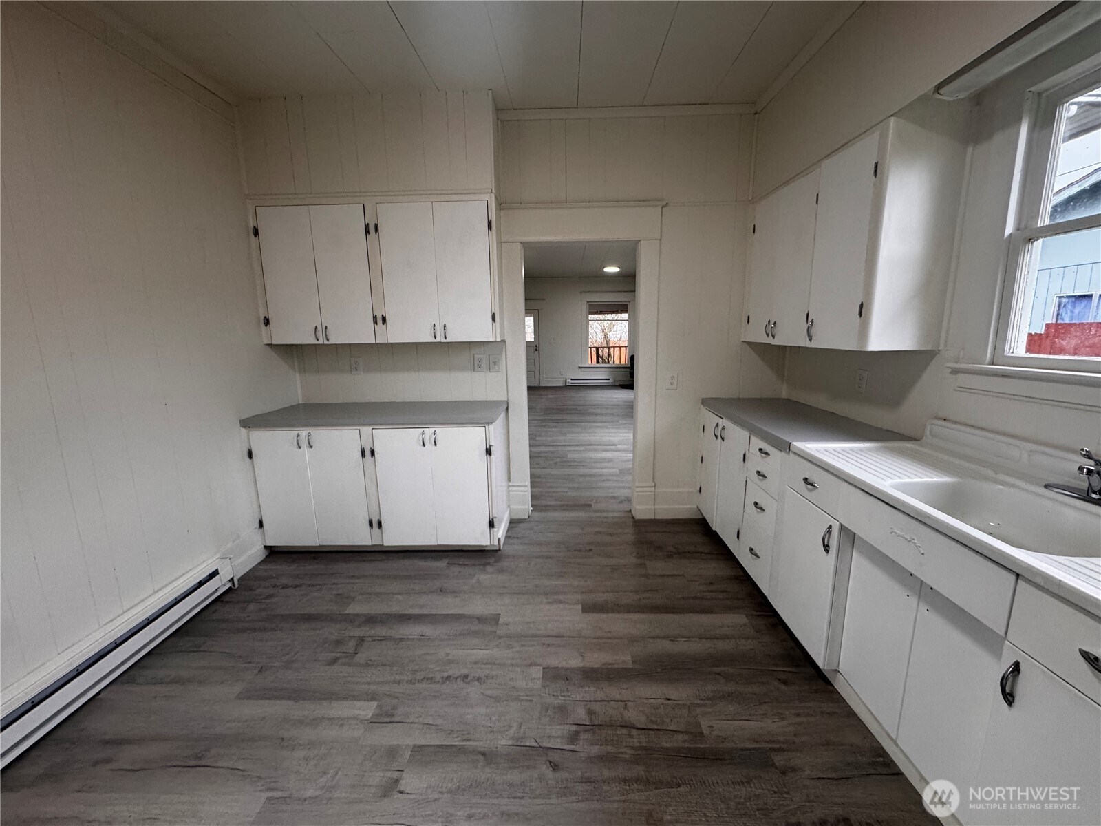 517 Water Street , South Bend, WA 98586