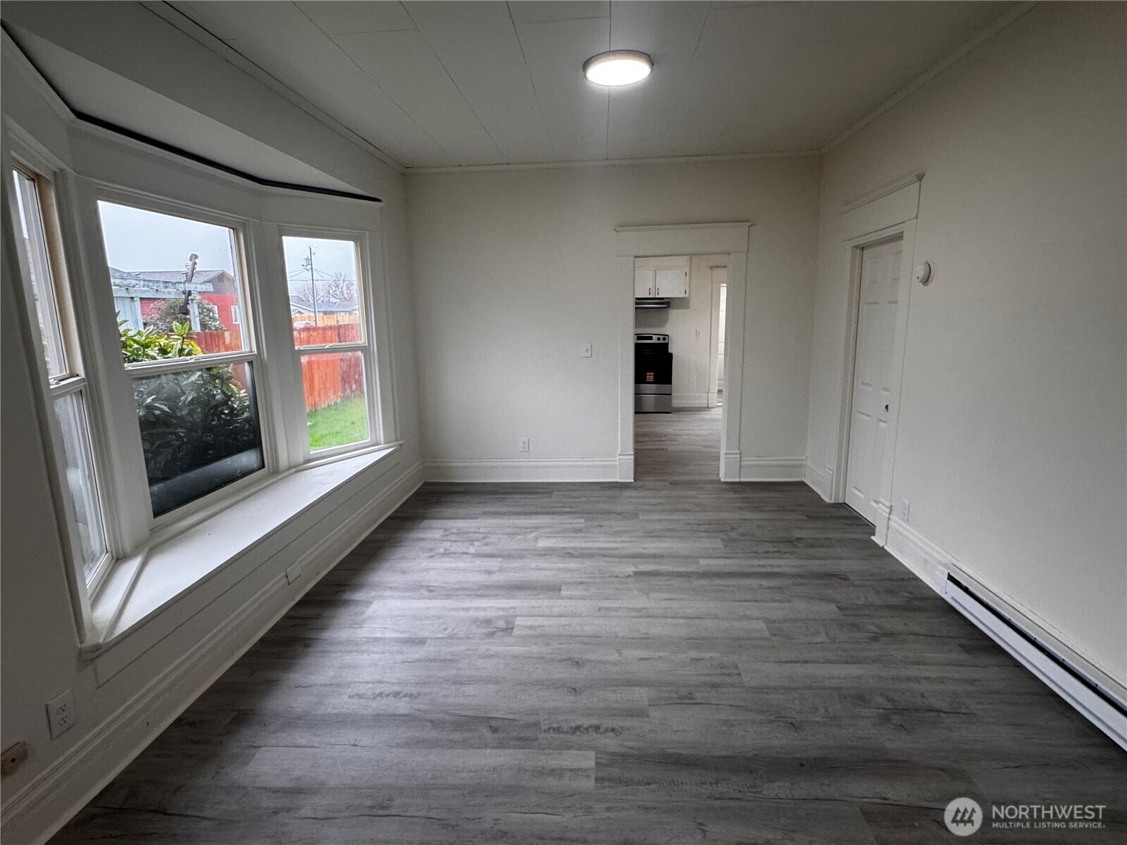 517 Water Street , South Bend, WA 98586