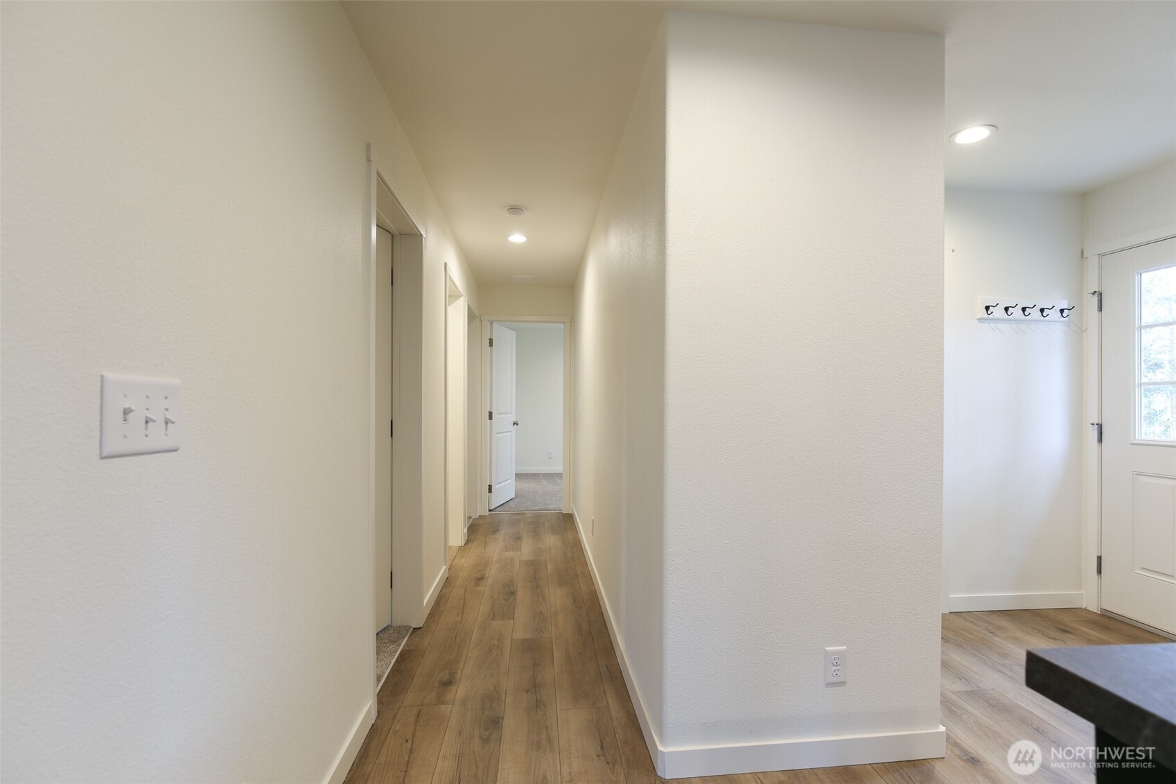 390 Ledgewood Beach Road , Coupeville, WA 98239