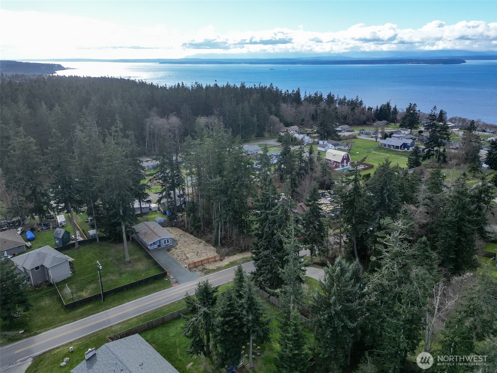390 Ledgewood Beach Road , Coupeville, WA 98239