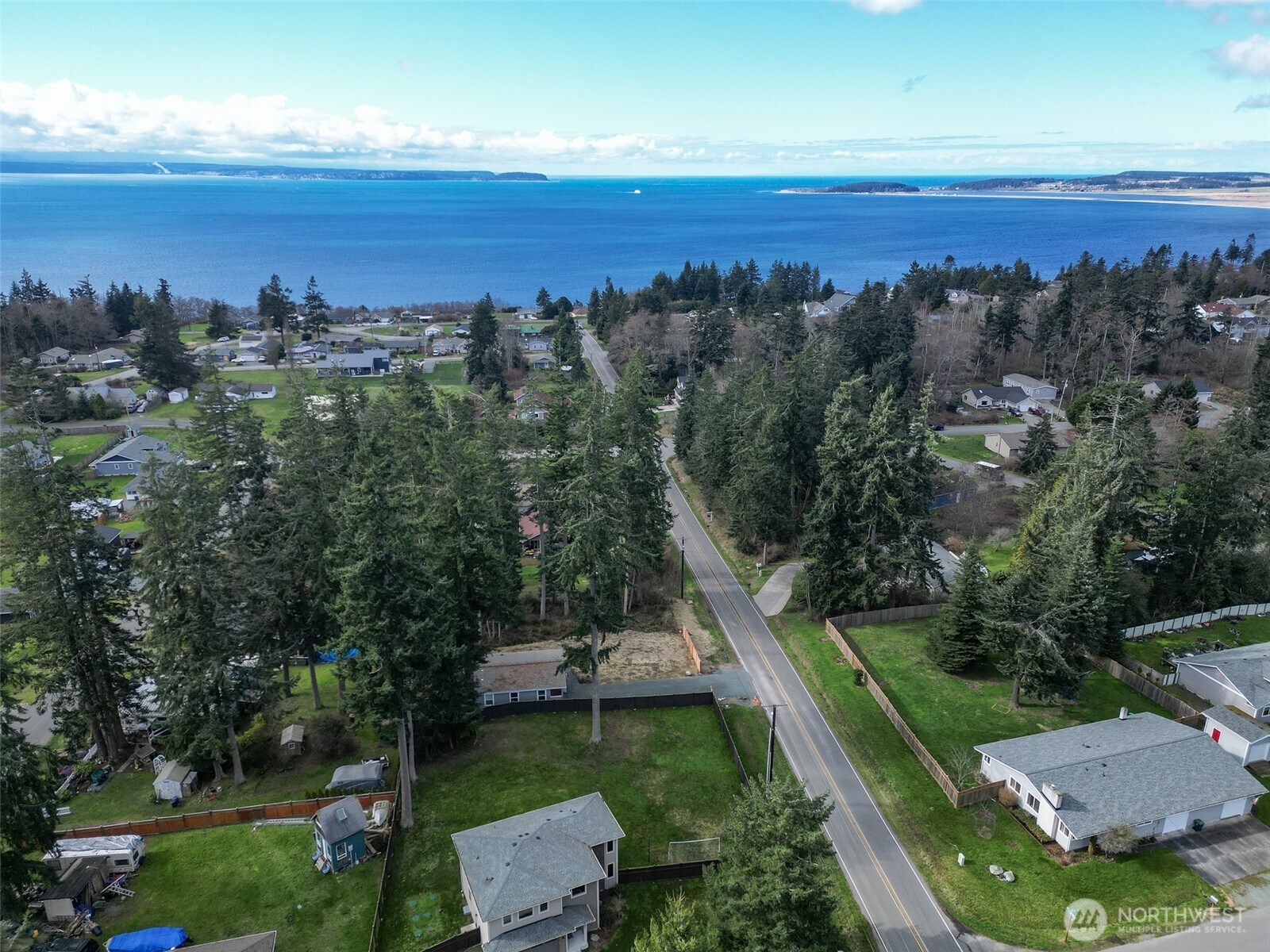 390 Ledgewood Beach Road , Coupeville, WA 98239