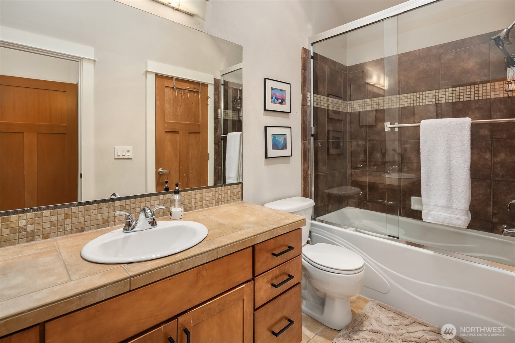 218 24th Avenue E #A, Seattle, WA 98112