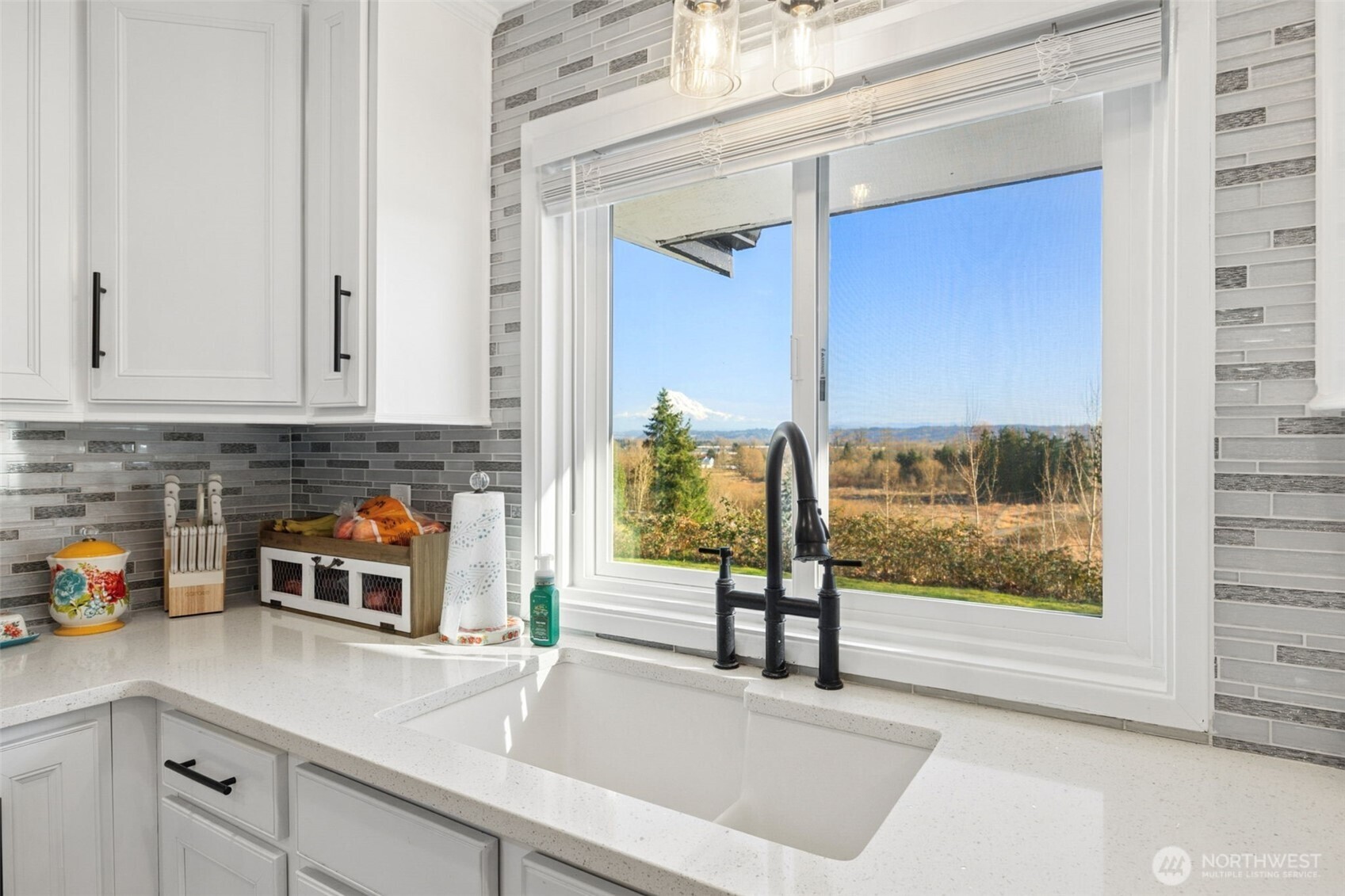 3827 90th Avenue E, Edgewood, WA 98371